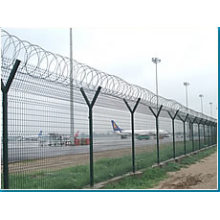 Забор из проволочной сетки для аэропортов с колючей проволокой